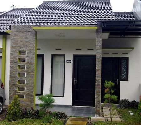 Villa Unique Mutiara Panderman Batu  Eksteriør billede